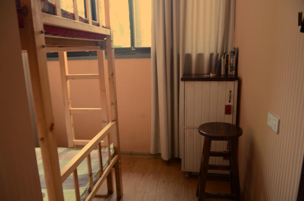 Snail Youth Hostel Huzhou Room photo