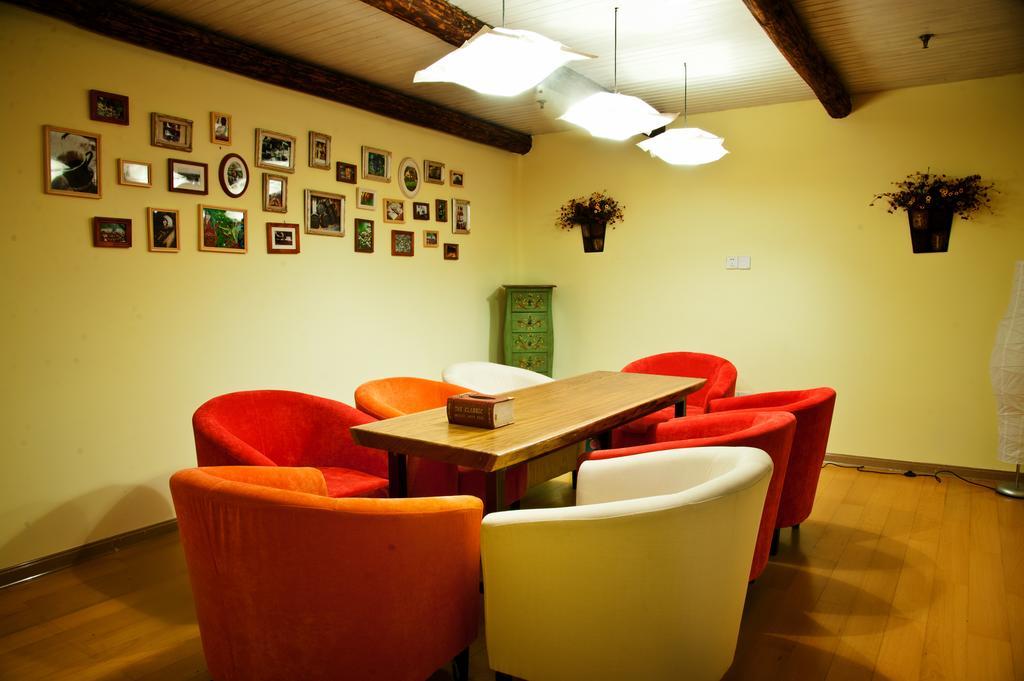 Snail Youth Hostel Huzhou Exterior photo